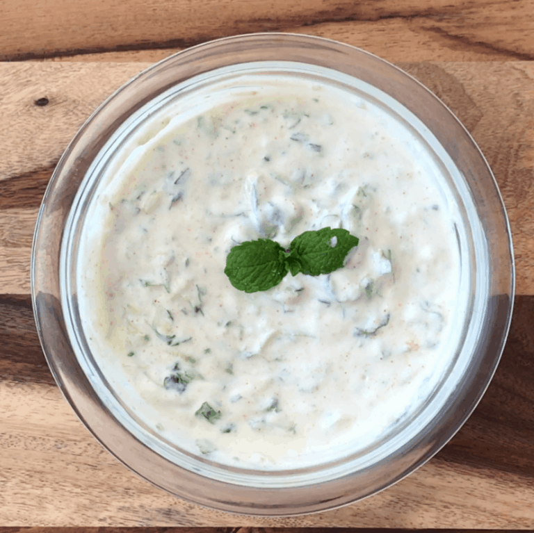 Easy Tzatziki Sauce Recipe: A Great Party Dip - Spice Cravings