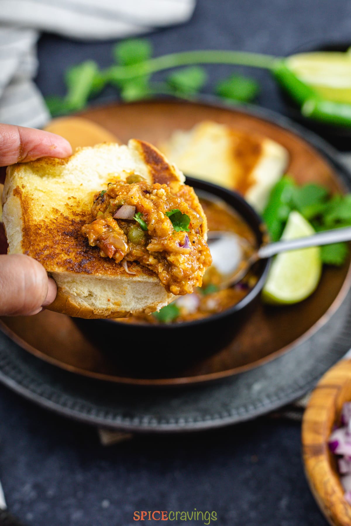 Vegetable curry on toasted bread